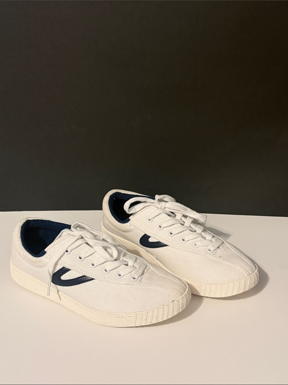 Tretorn Nylite Plus Men's 8 Like New